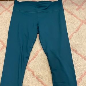 Fabletics green leggings with rear zip pocket, size s. New, never worn